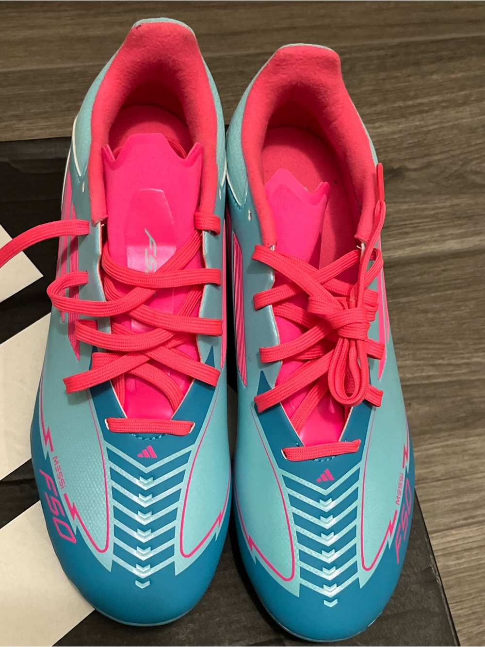 adidas F50 League Messi FG/MG
Soccer Cleats